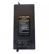 Cargador Para Moto Eléctrica de 60V, Salida: 67.2V 5A, Modelo: 60V5A, Conector IEC